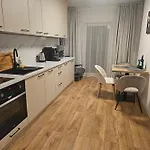 Apartment Sense New - Main Station And Center