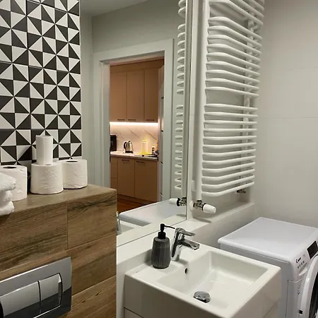 Appartement Sense New - Main Station And Center