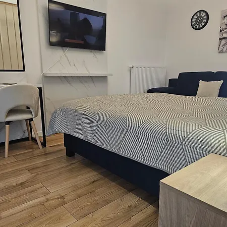 Appartement Sense New - Main Station And Center