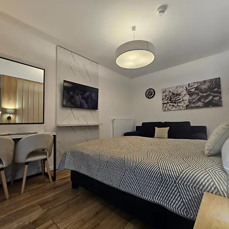 Sense New - Main Station And Center Apartman