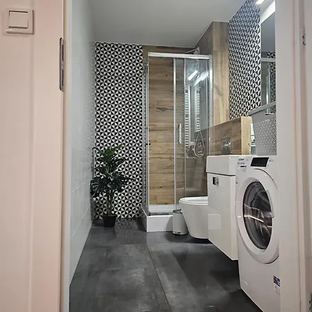 Sense New - Main Station And Center Apartman *