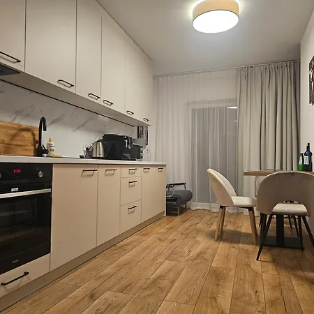 Sense New - Main Station And Center Apartman *