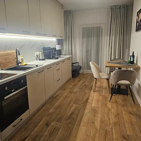 Apartman Sense New - Main Station And Center