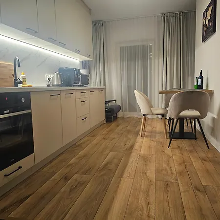 Sense New - Main Station And Center Apartman *