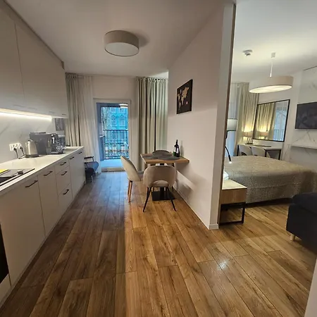 Appartement Sense New - Main Station And Center